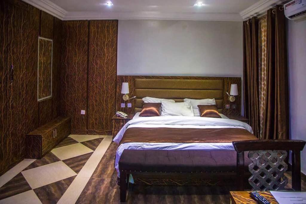E-Suite Hotel Abuja Exterior photo